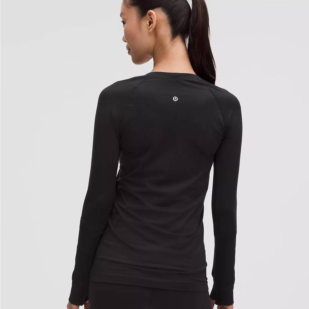 Lululemon Athletica Fitted Black Long Sleeve Top